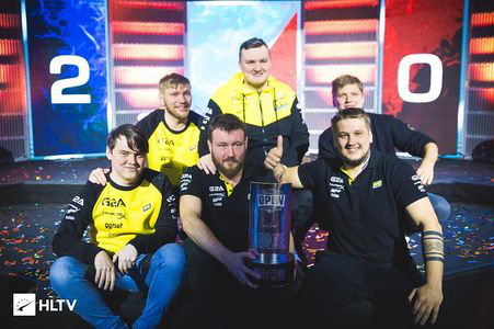 体育西甲：神！奥坎波斯进球守门两不误